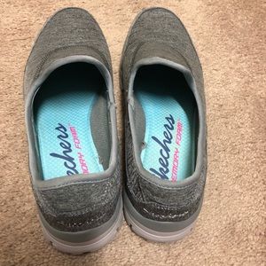 Gray Skechers Memory Foam-Sz 7.5